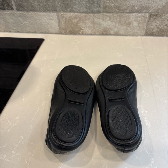 Tory Burch Reva Ballet Flats Black Leather Logo Medallion Size 36 - Picture 5 of 7